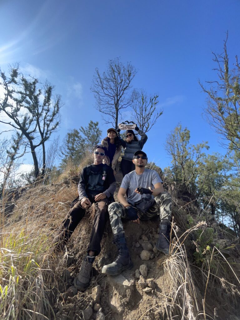 hiking-mount-abang