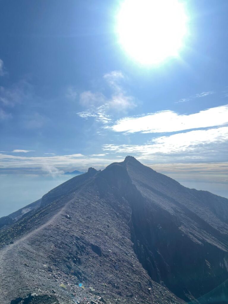 mount-agung-summit